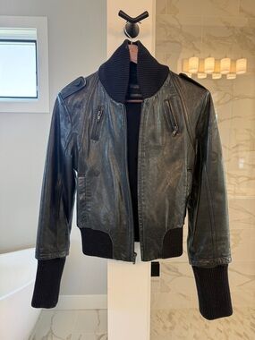 100 % Black Leather Jacket with Knit Collar